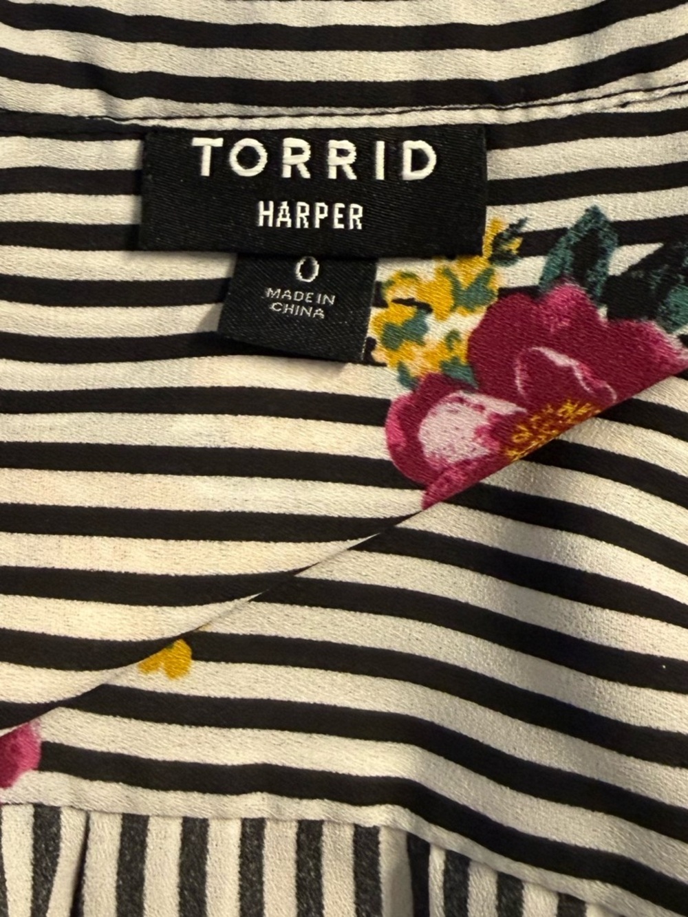 Women's Torrid Harper Stripe with Floral Sleeveless Top
Size: 0 - Picture 4 of 4